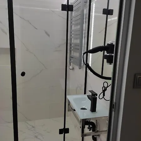 Jacuzzi Apartment Zen Krasków Eksteriør bilde
